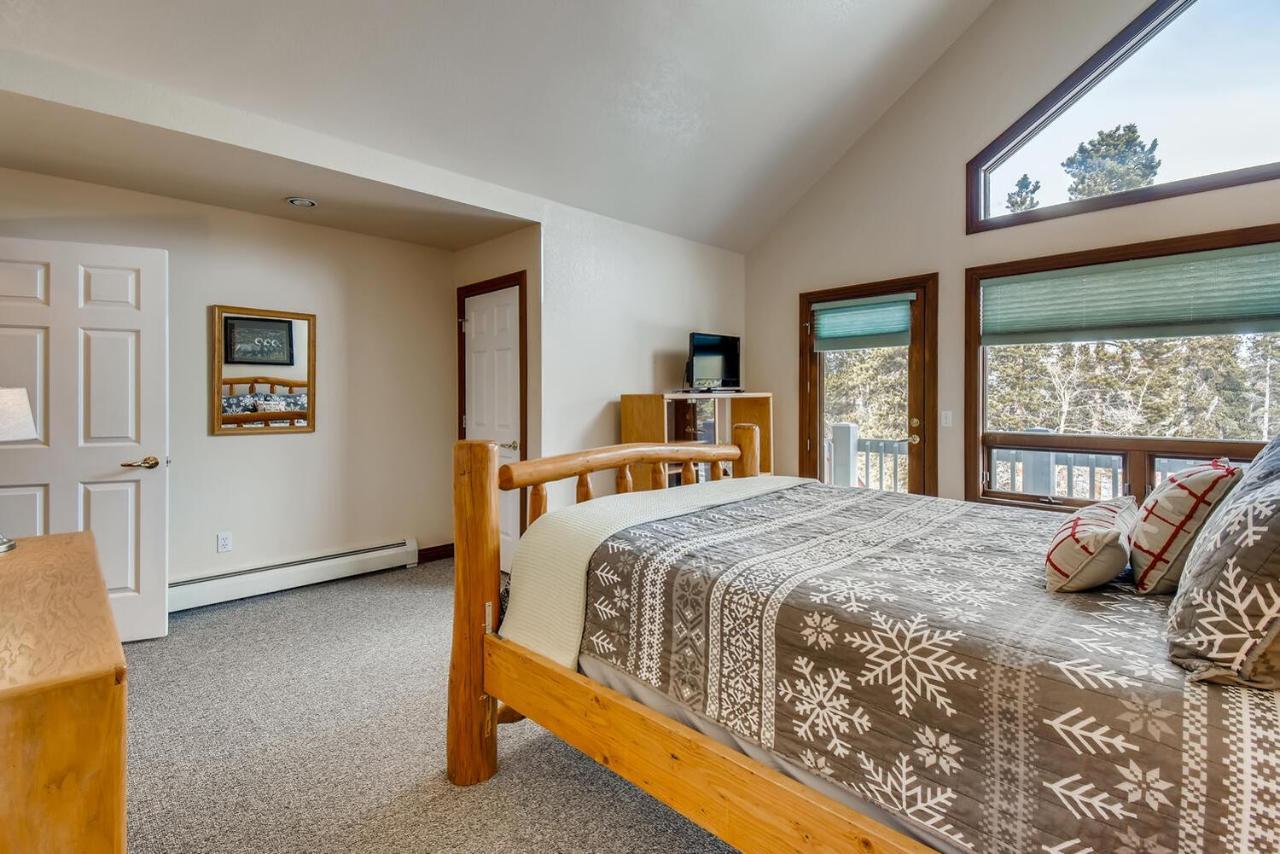 Pinecreek #F - 3 Bedroom - Close To Town - Shuttle To Slopes - Pool And Hot Tub Access Breckenridge Exteriér fotografie