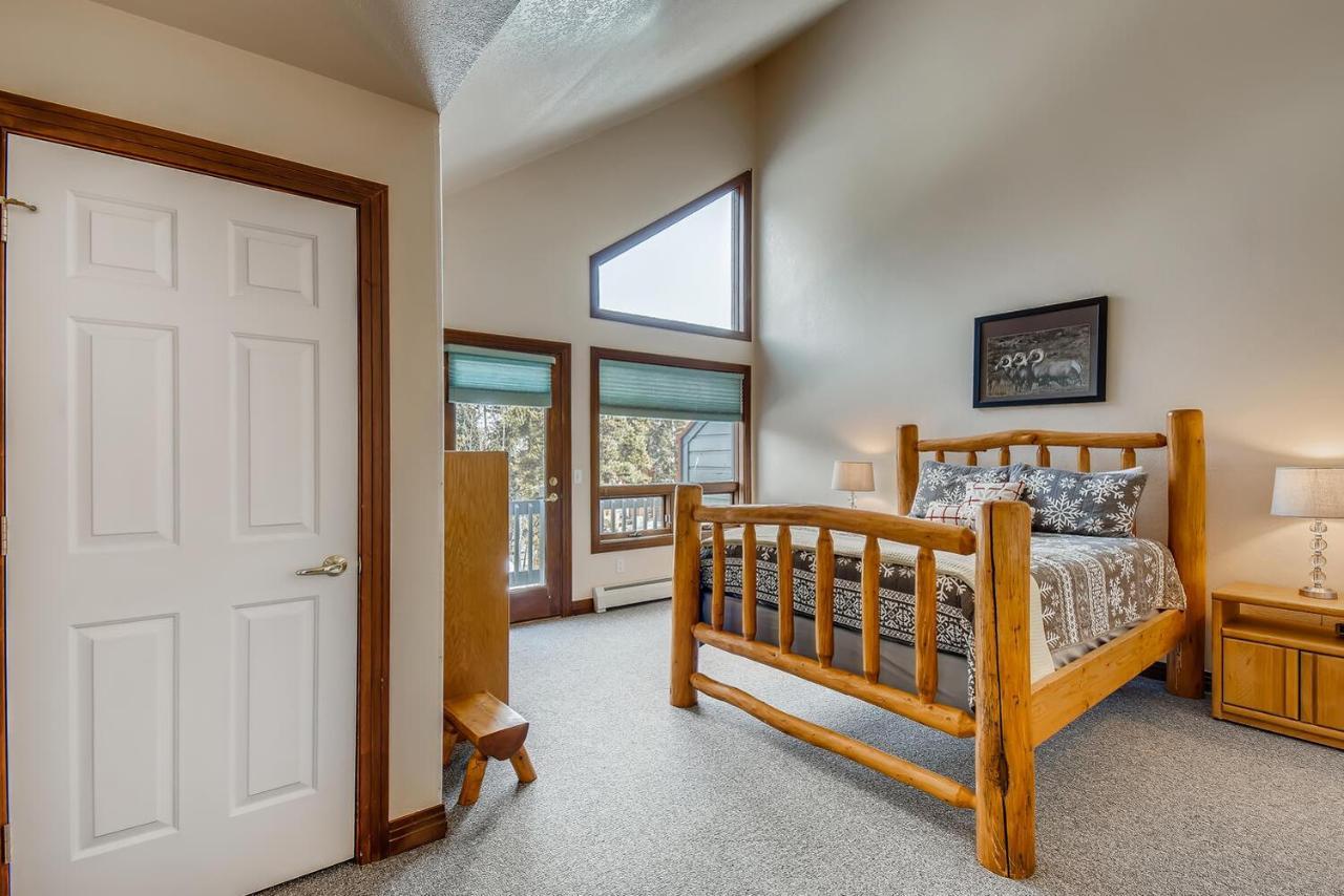 Pinecreek #F - 3 Bedroom - Close To Town - Shuttle To Slopes - Pool And Hot Tub Access Breckenridge Exteriér fotografie